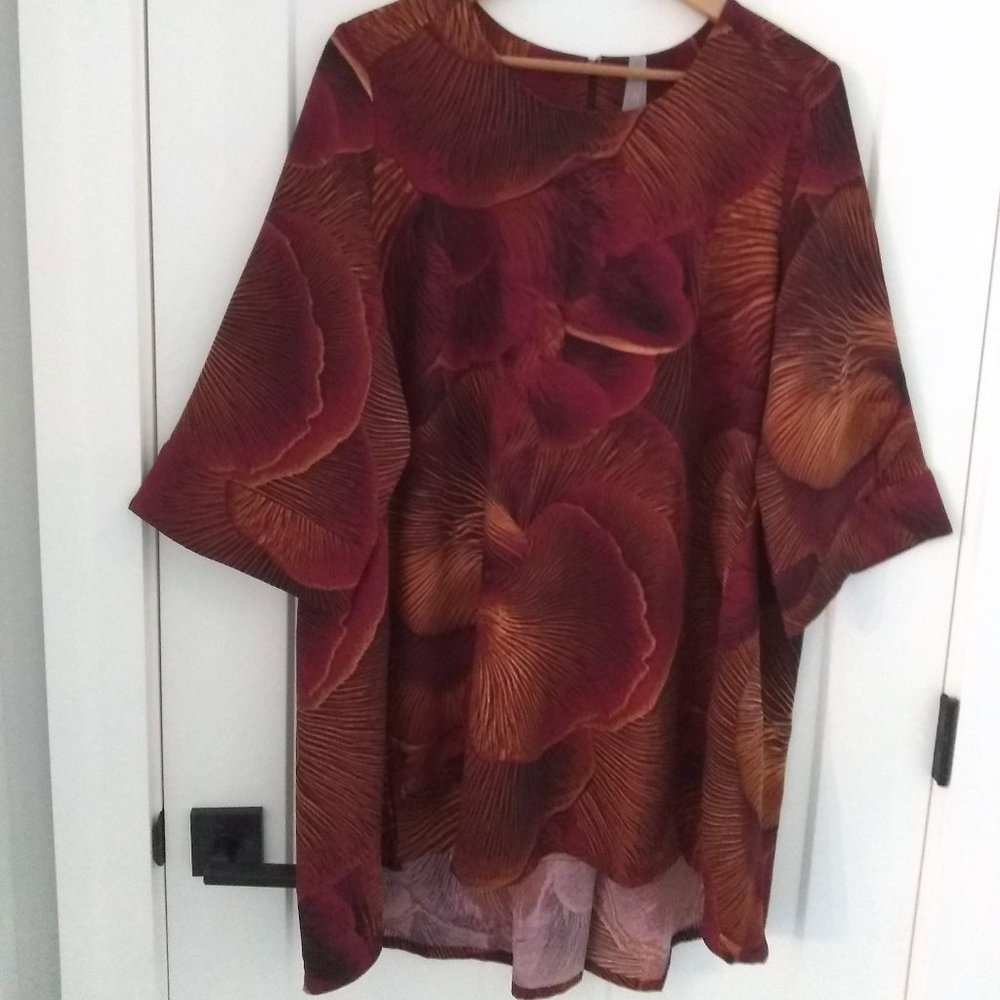 Melissa McCarthy Seven7, High Low Swing Top, Size 1X